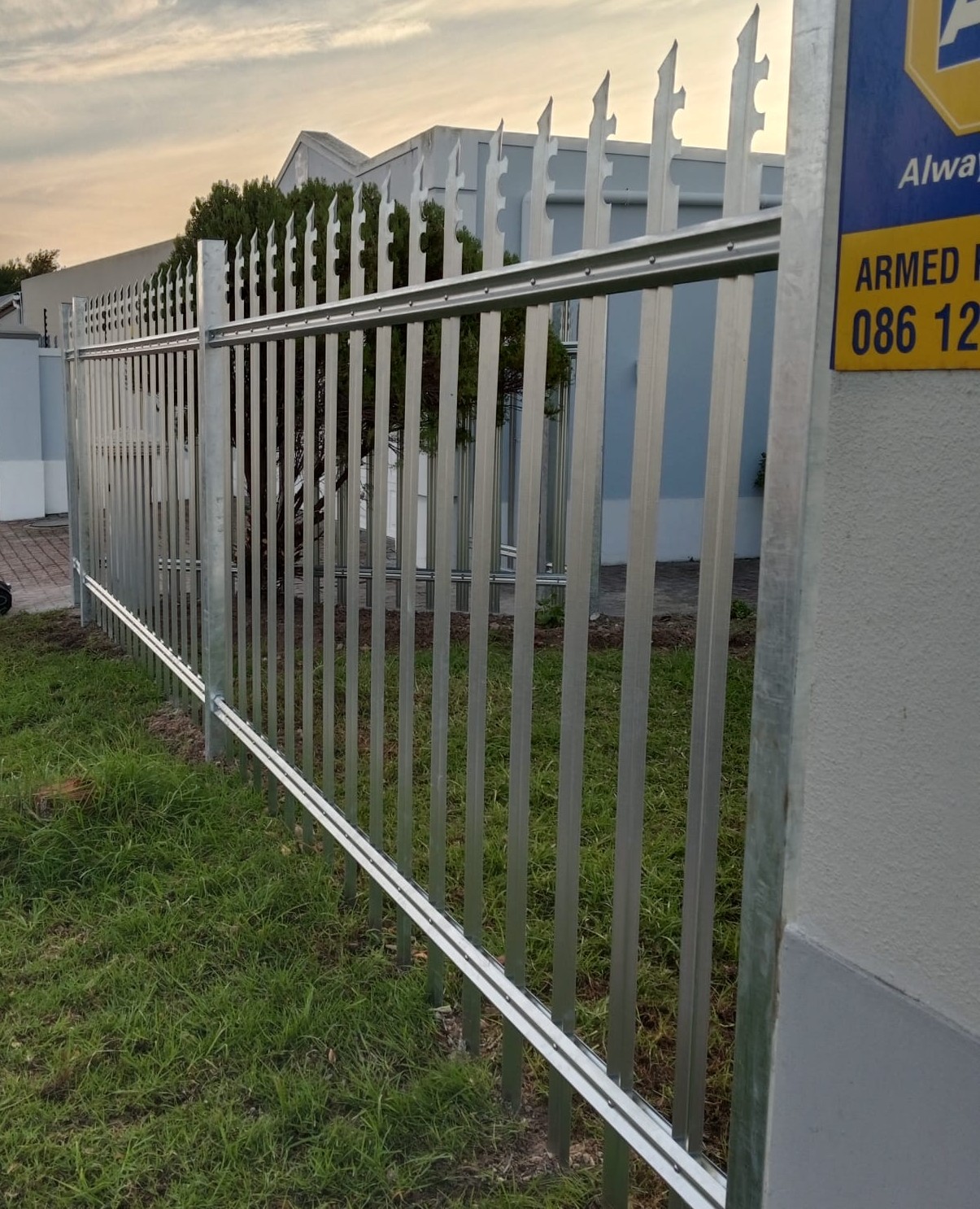 Palisade fence in Parklands